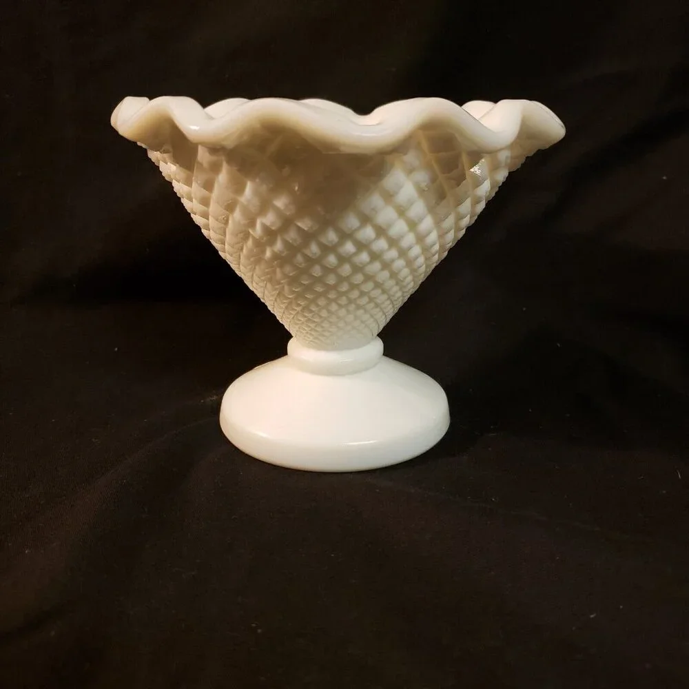 Vintage Milk Glass Diamond‎ Point Hobnail Vase Bowl Candy Dish Mid Century 4.5